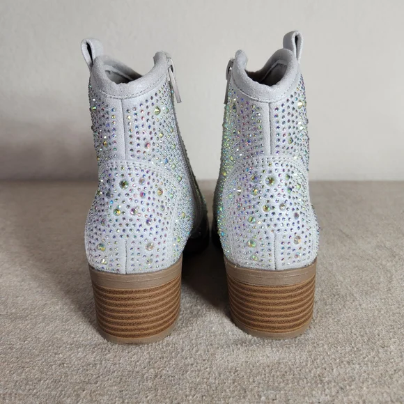 Limelight Kids Girls 3 Silver With Iridesent Rhinestone Boots - Picture 7 of 7
